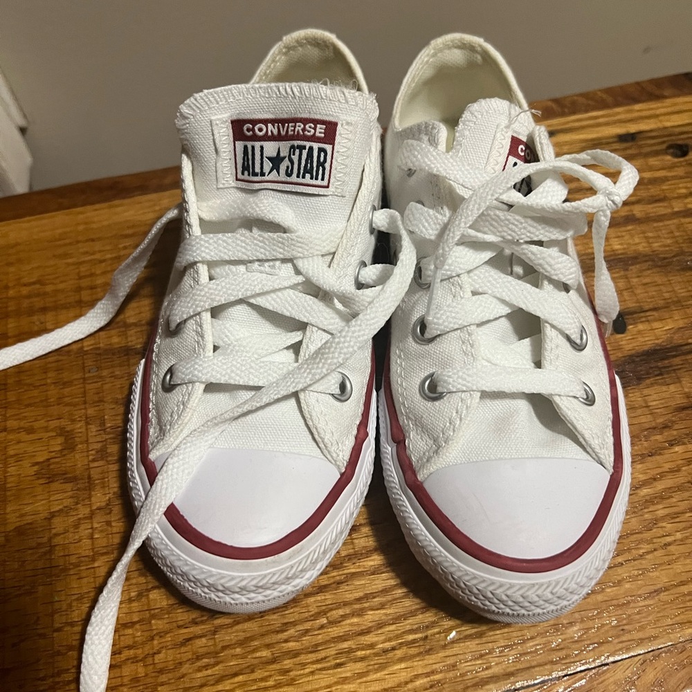 Kids converse